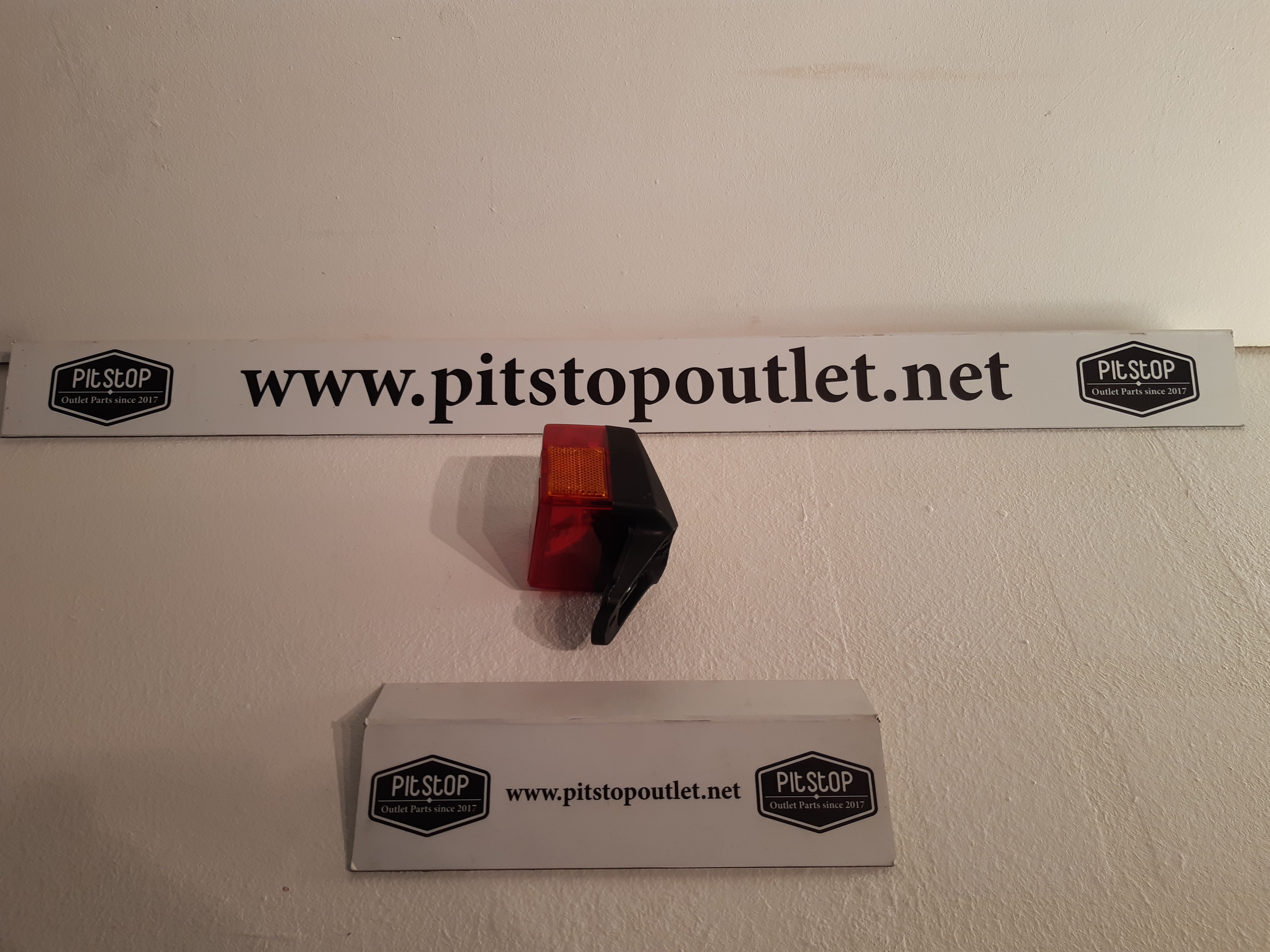Puch achterlicht groot op voet macho / maxi zwart