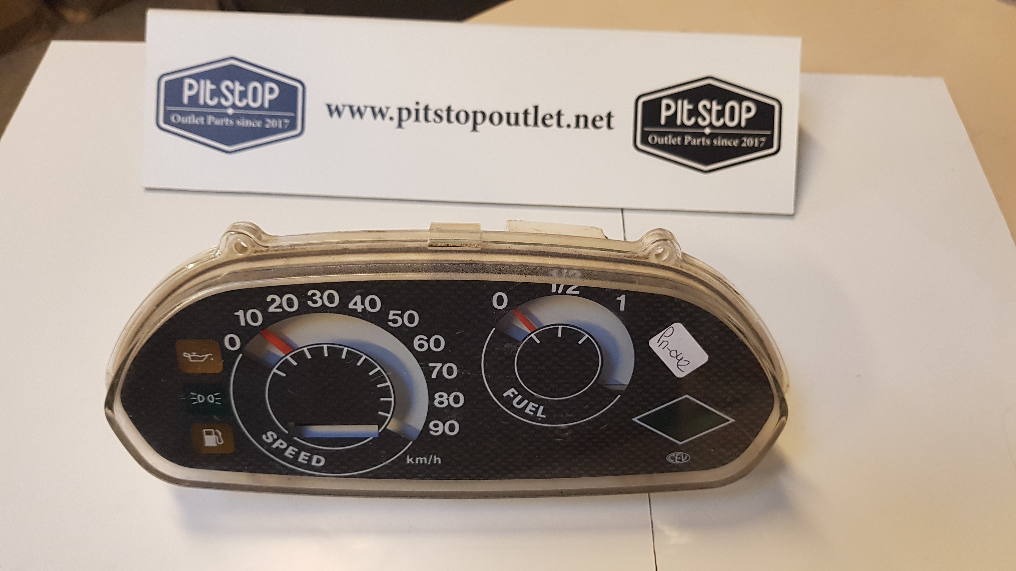 Kilometerteller ALS NIEUW km-stand 1570