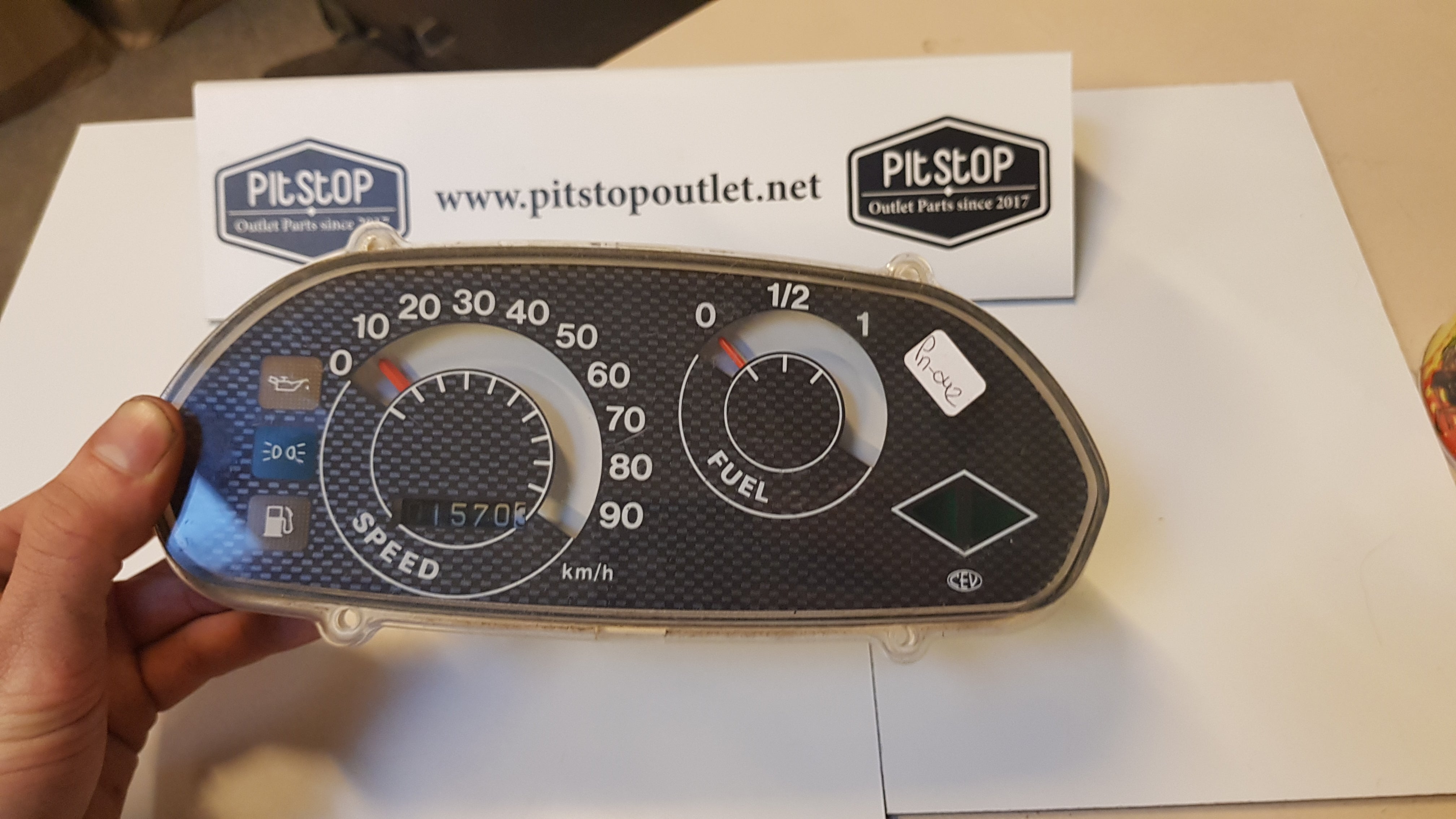Kilometerteller ALS NIEUW km-stand 1570