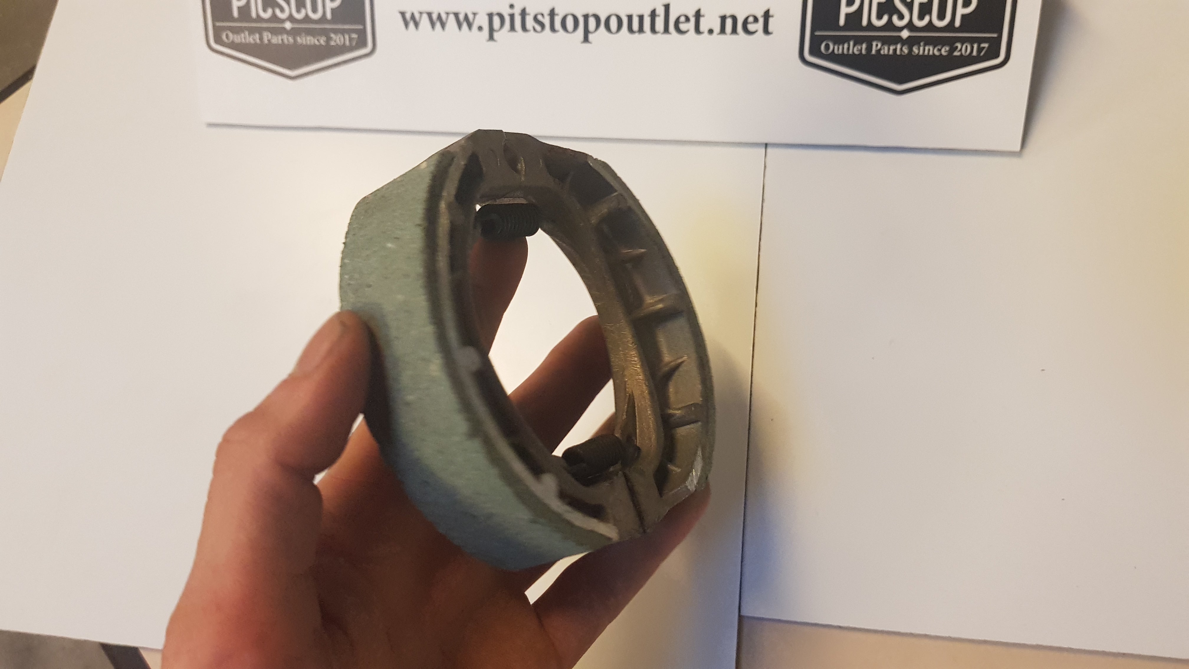 Set remschoenen 105mm voor GY6