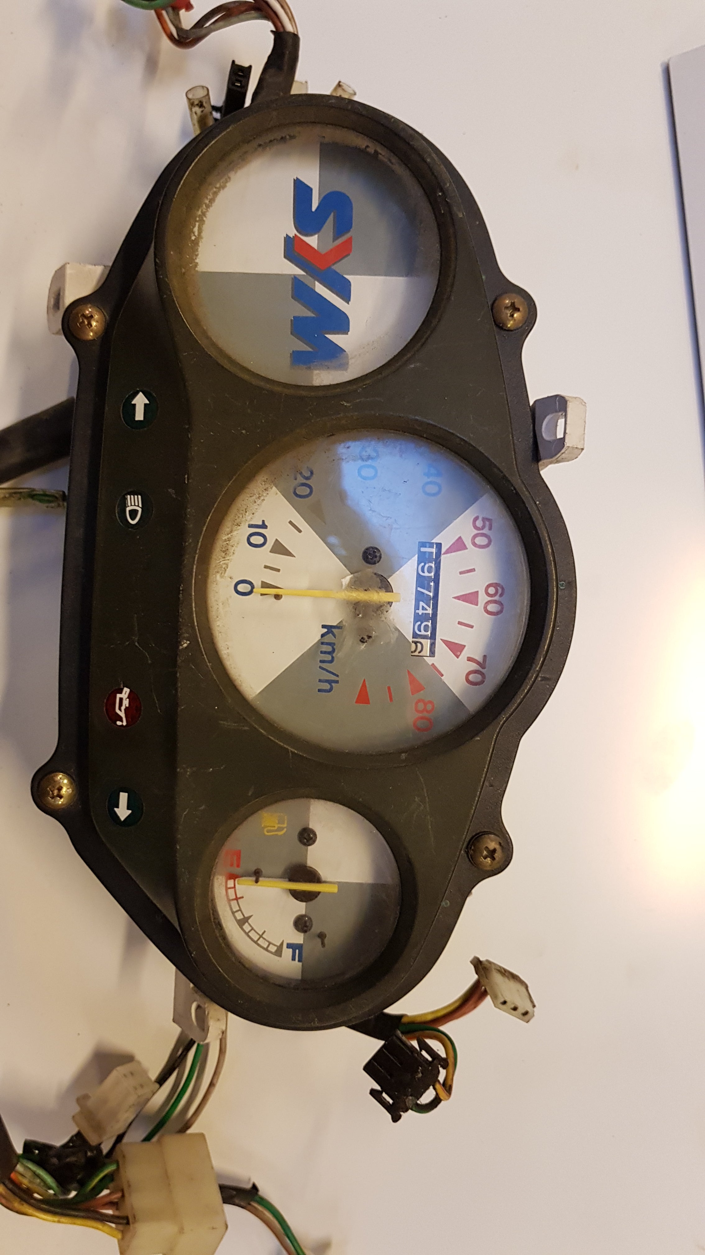 Kilometerteller 19.749 KM