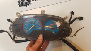 Kilometerteller 12.787 km
