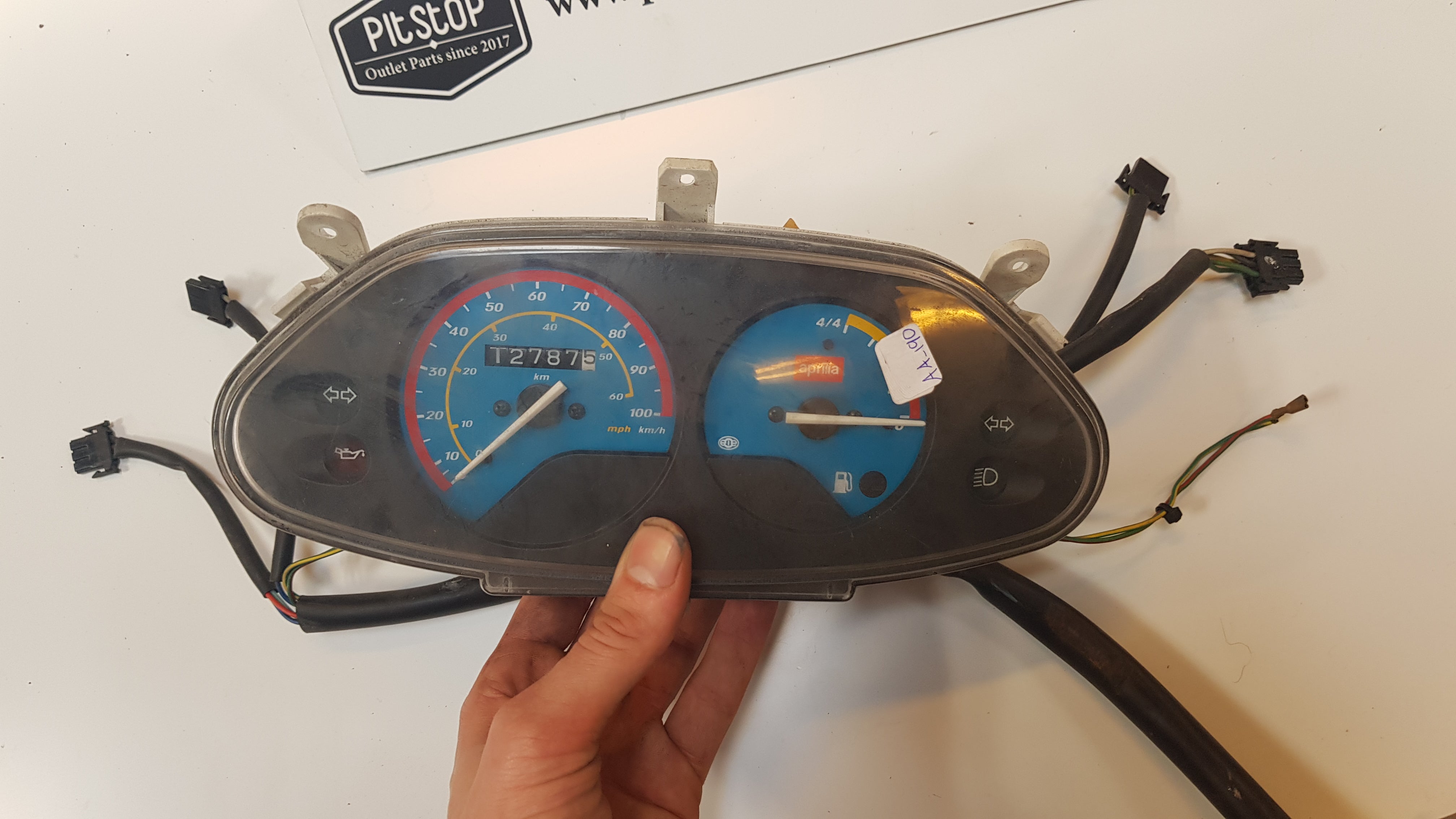 Kilometerteller 12.787 km