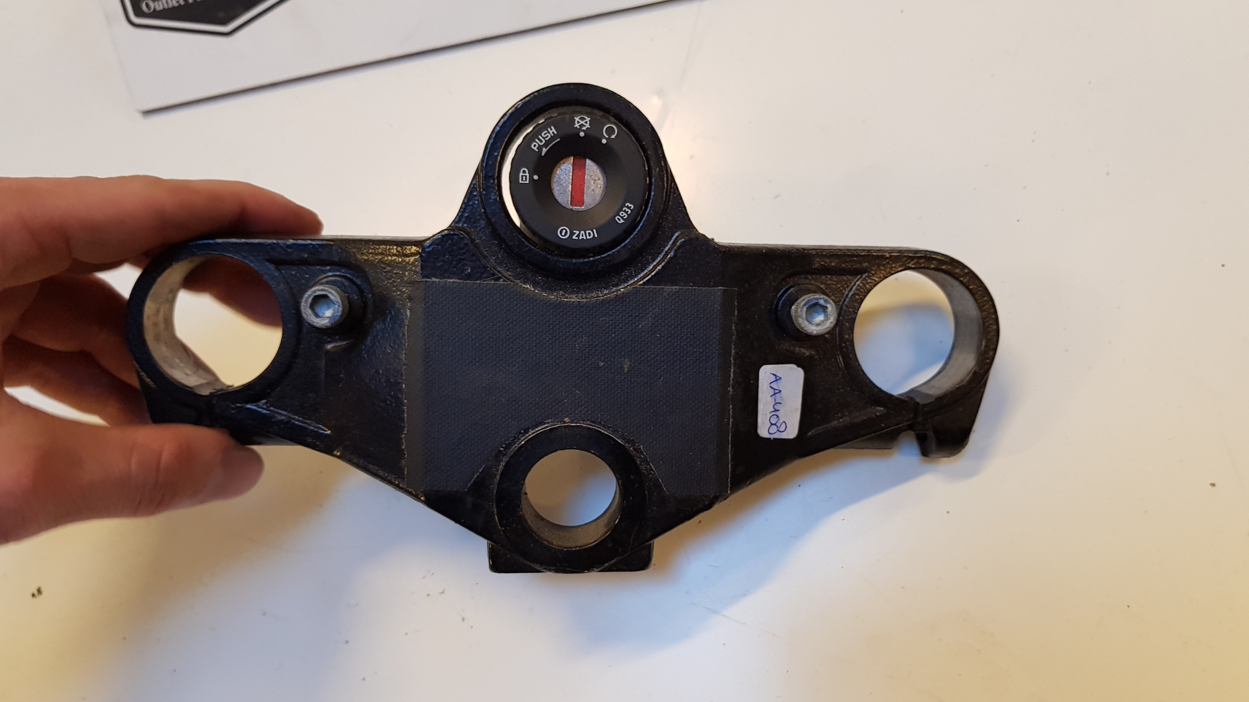 Yamaha TZR Kroonplaat