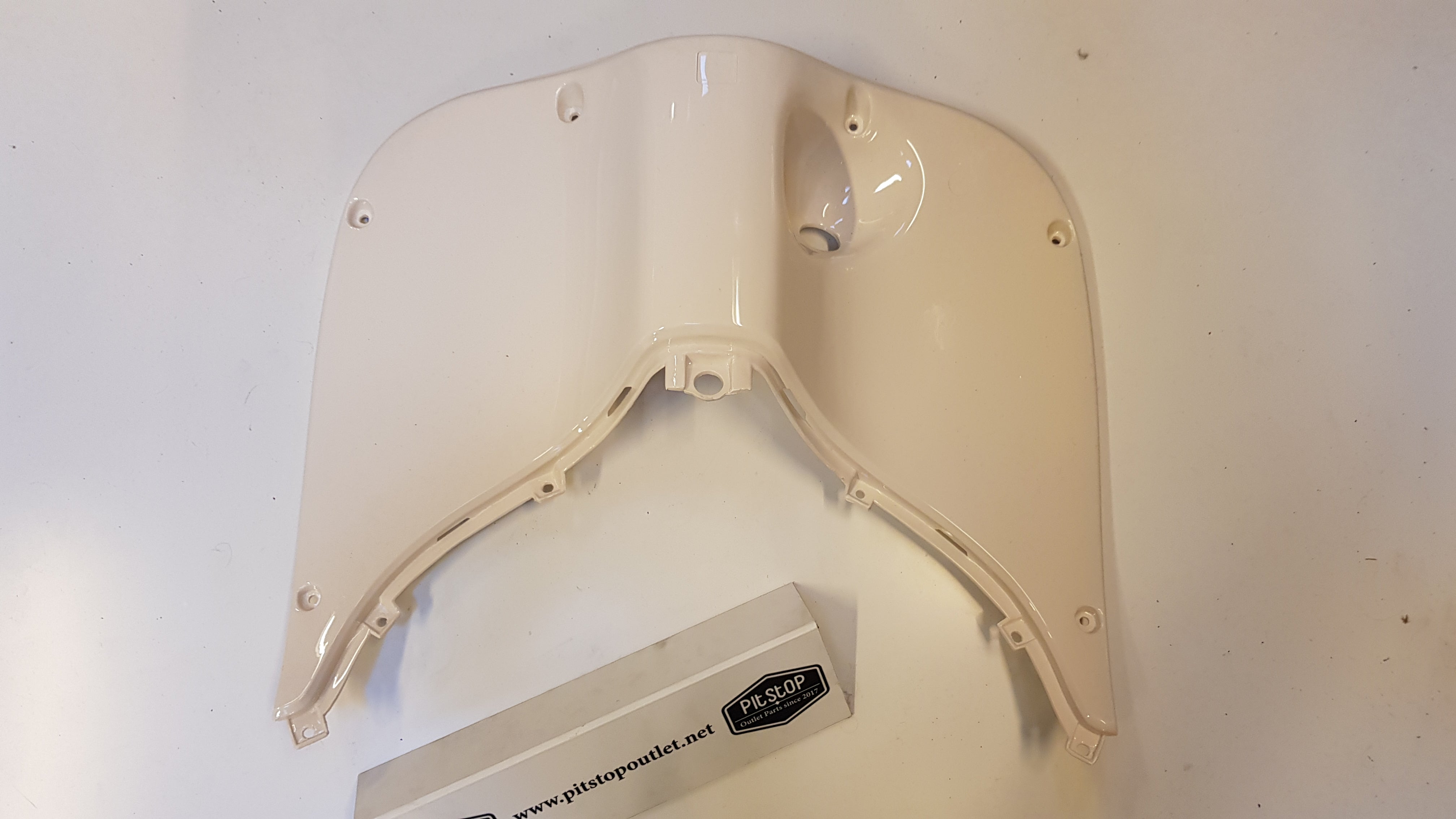 Beenschild (Cremewit)