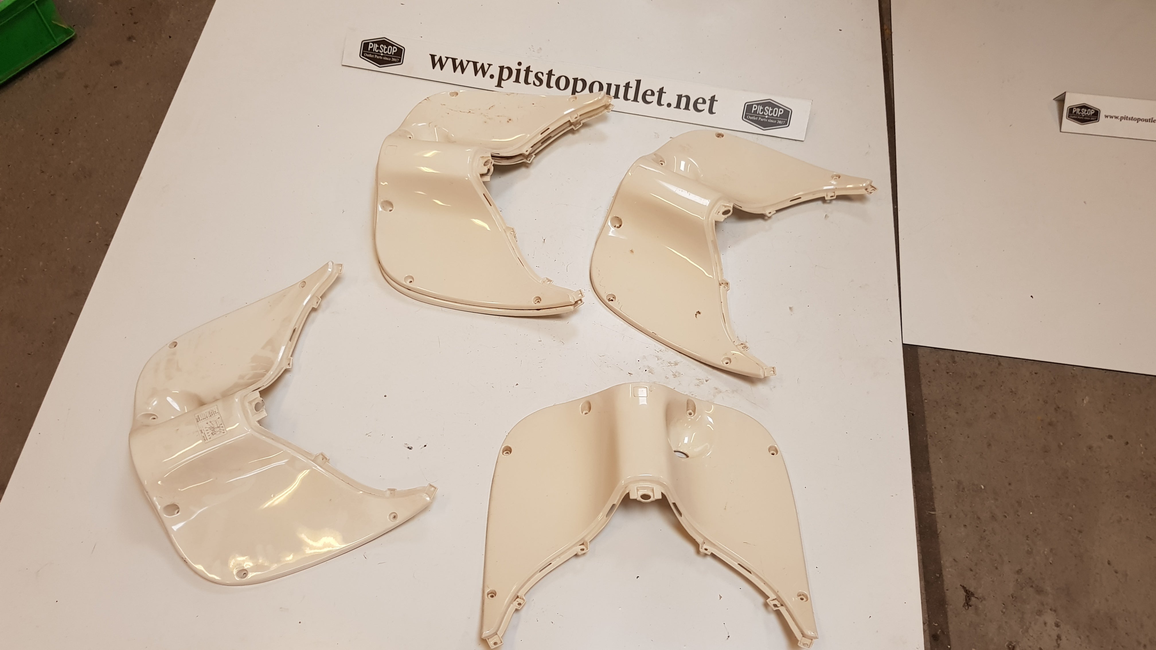 Beenschild Cremewit (Schade)