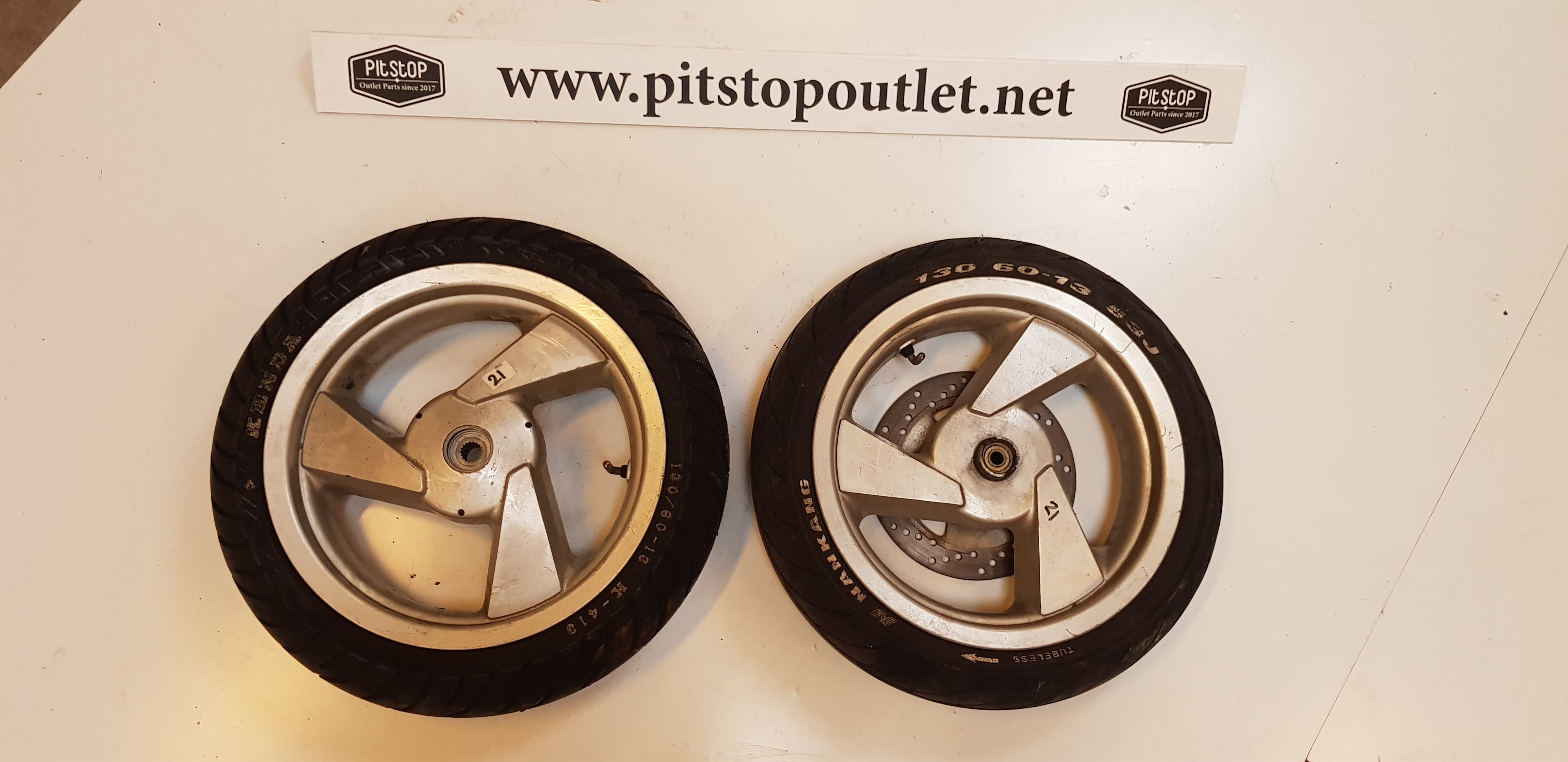 TGB BR8 Set Wielen