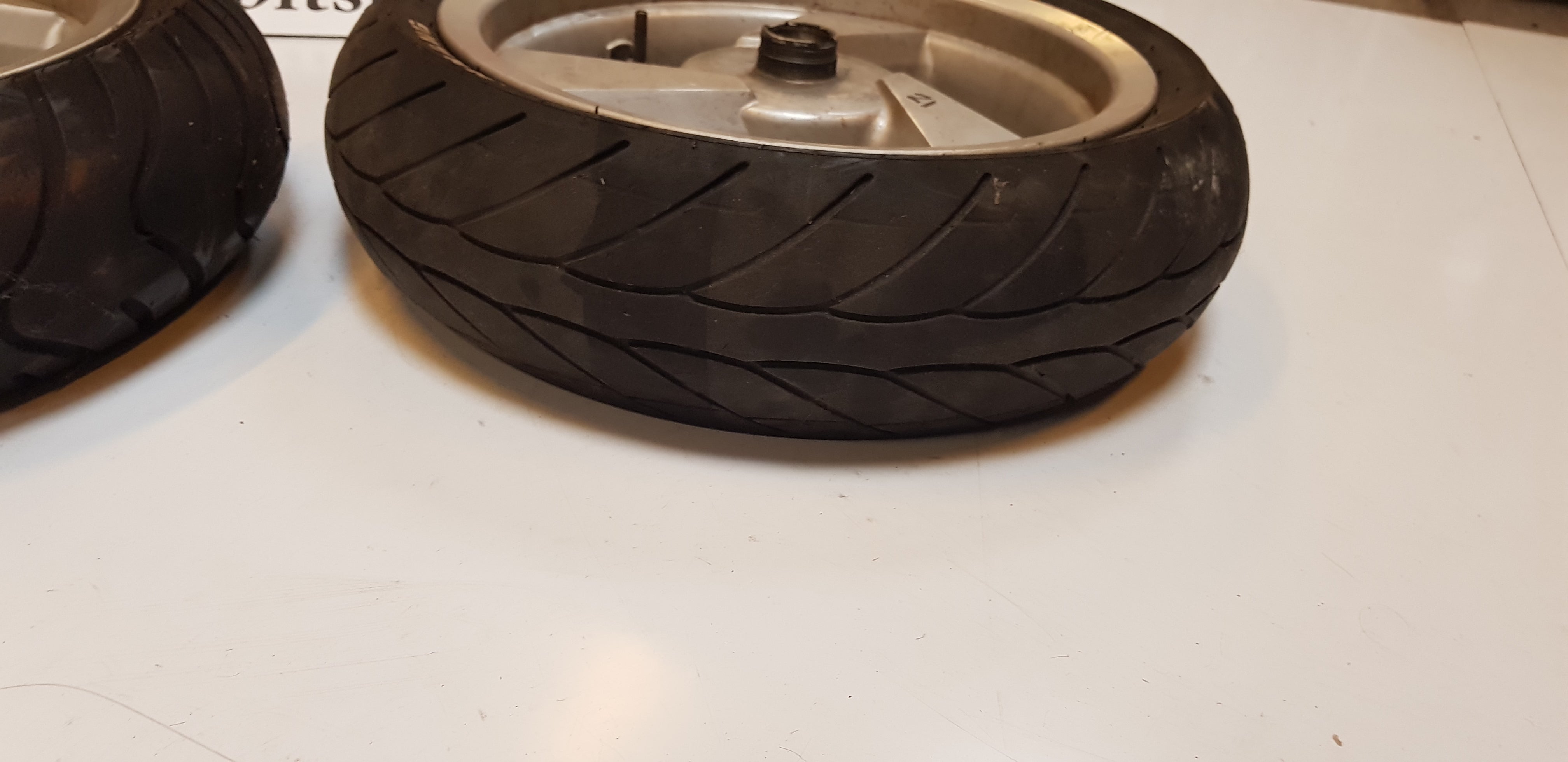 TGB BR8 Set Wielen