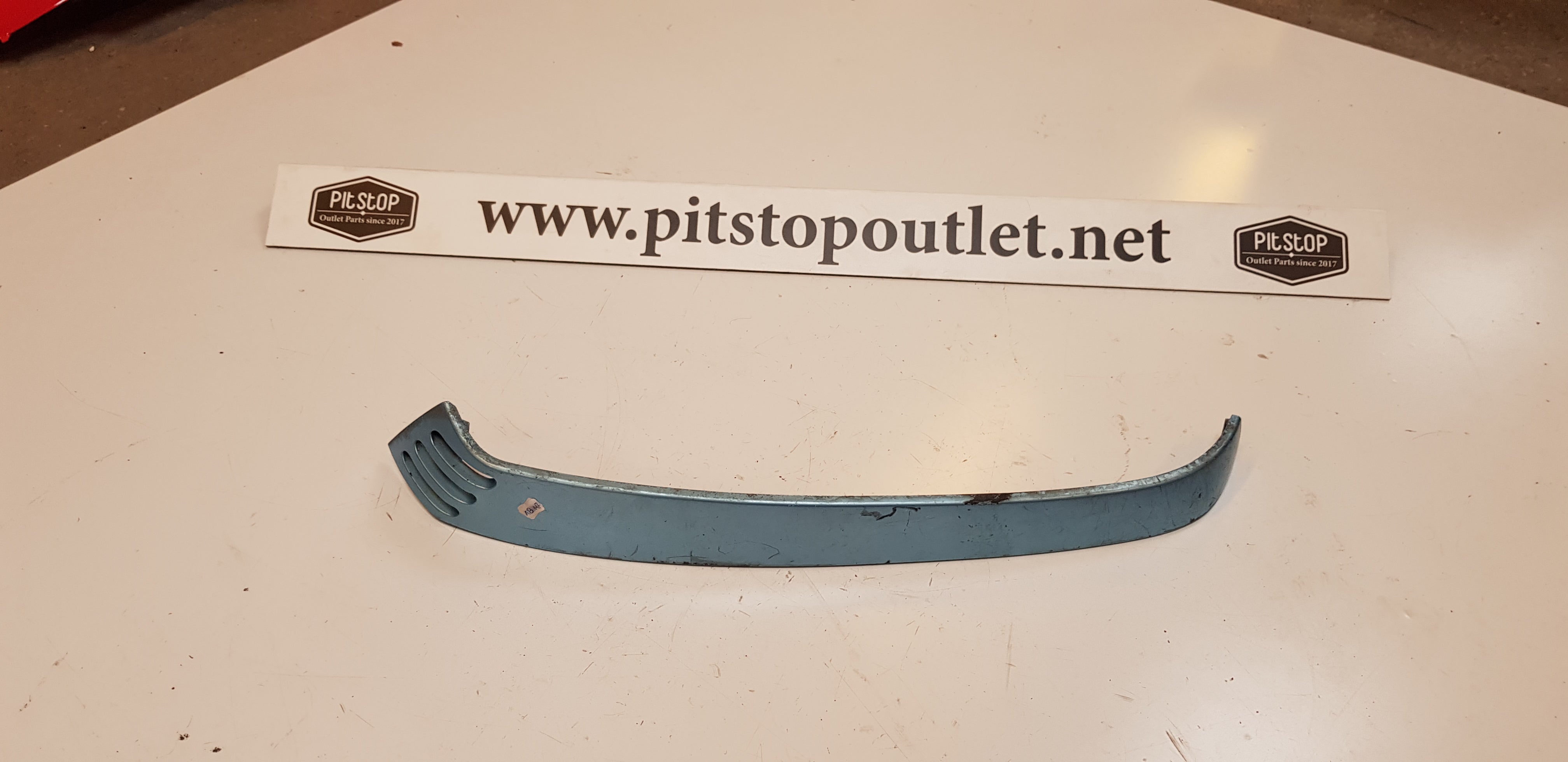 Rechter Zijskirt (Schade)