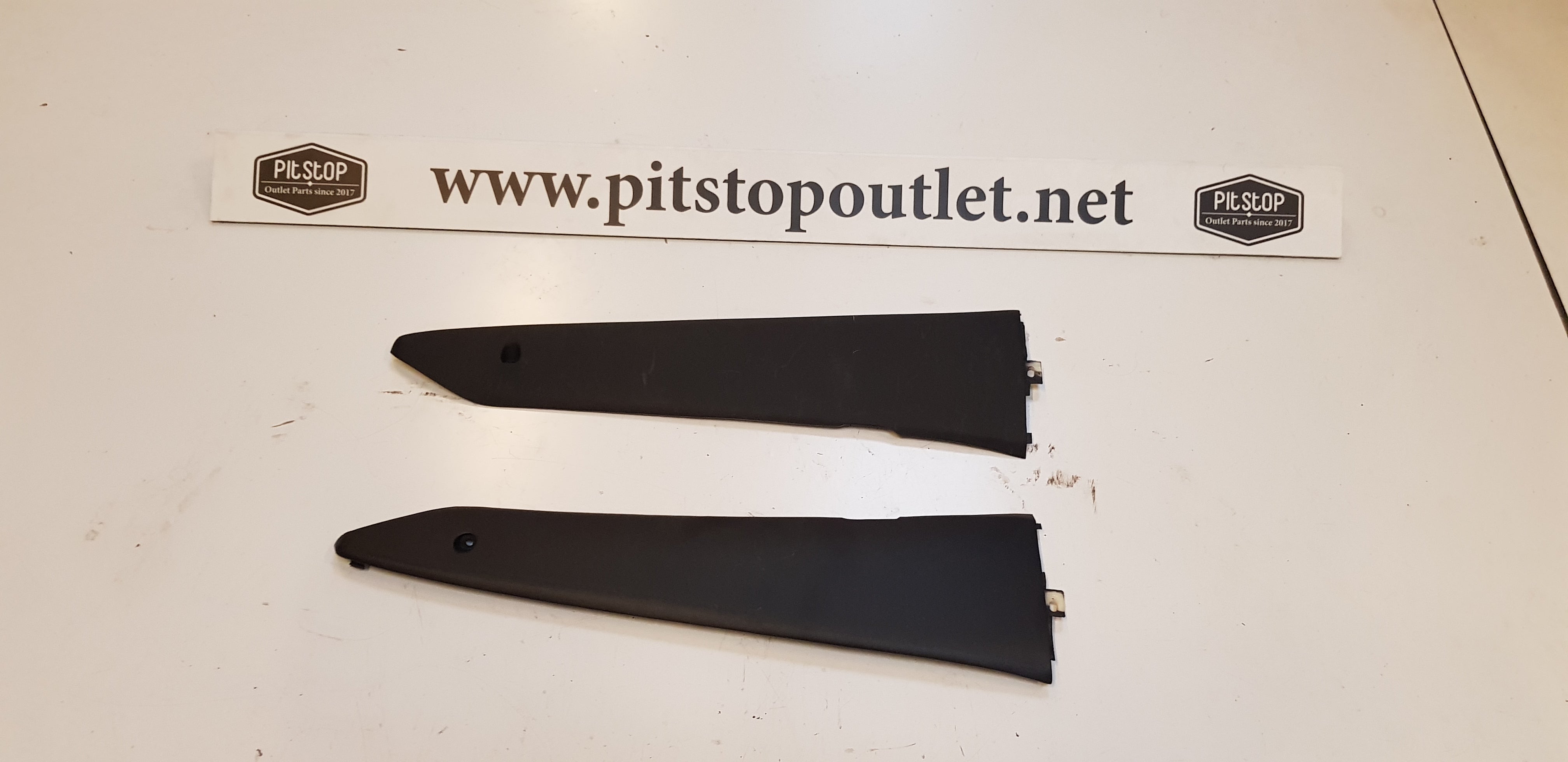 Zijskirts (Mat Zwart)