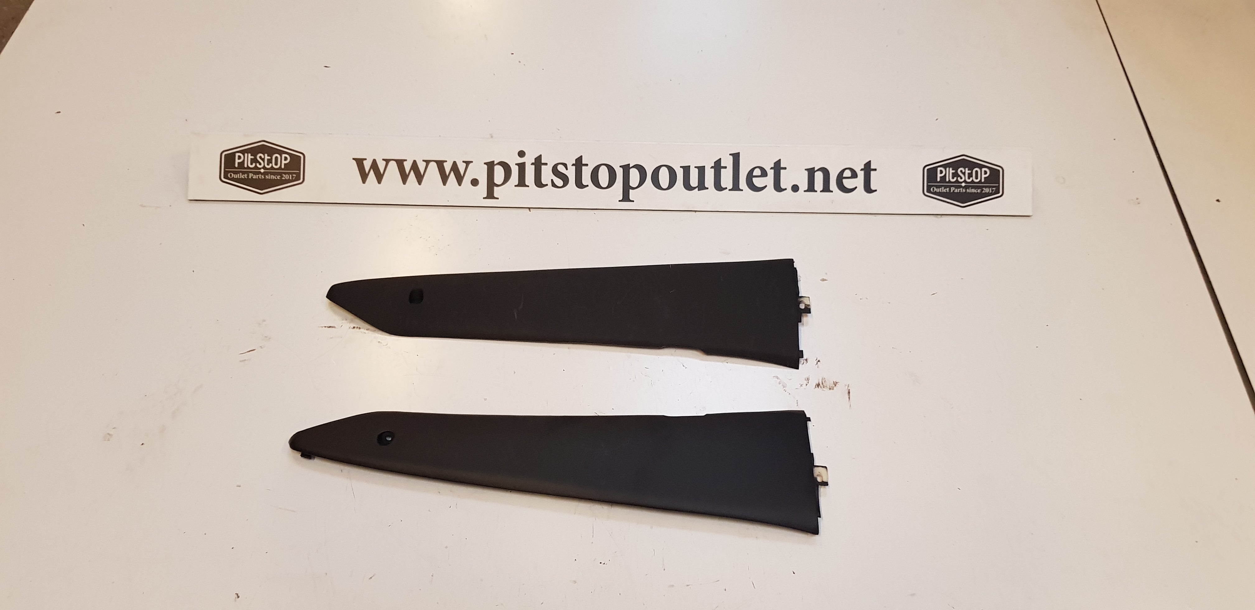 Zijskirts (Mat Zwart)