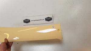 Rechter Onderkap (Creme)