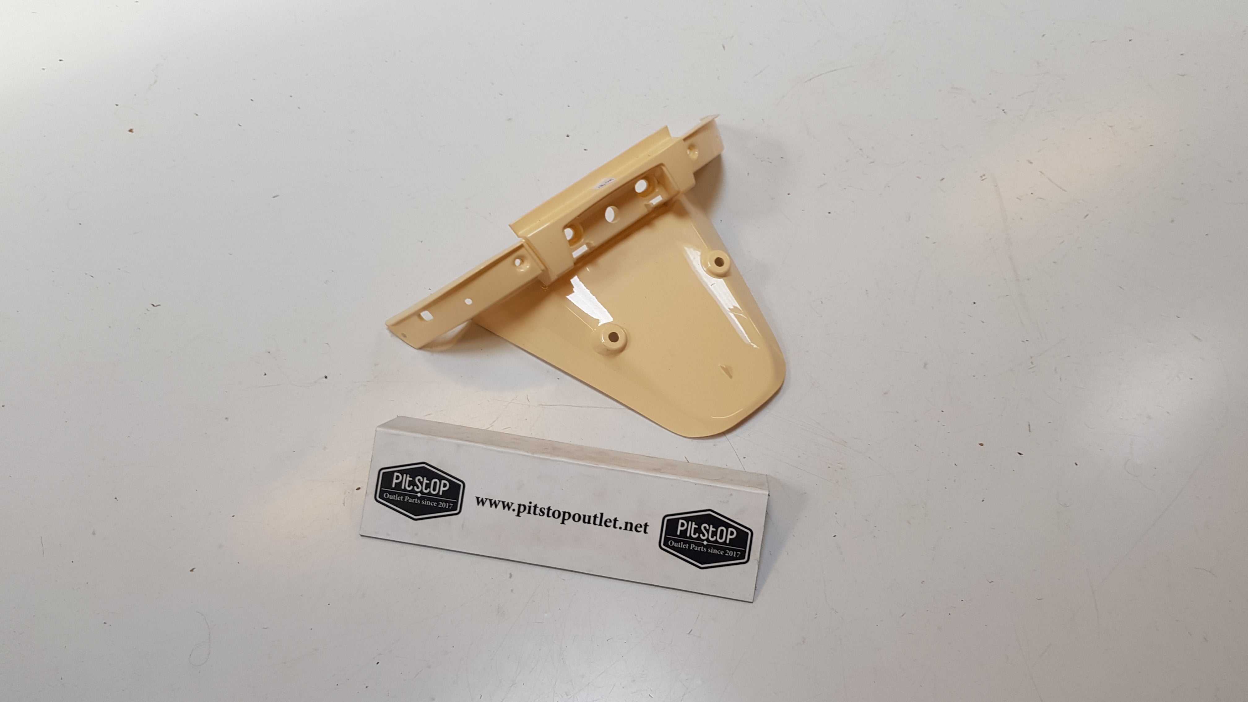 Achterspatbord (Creme)