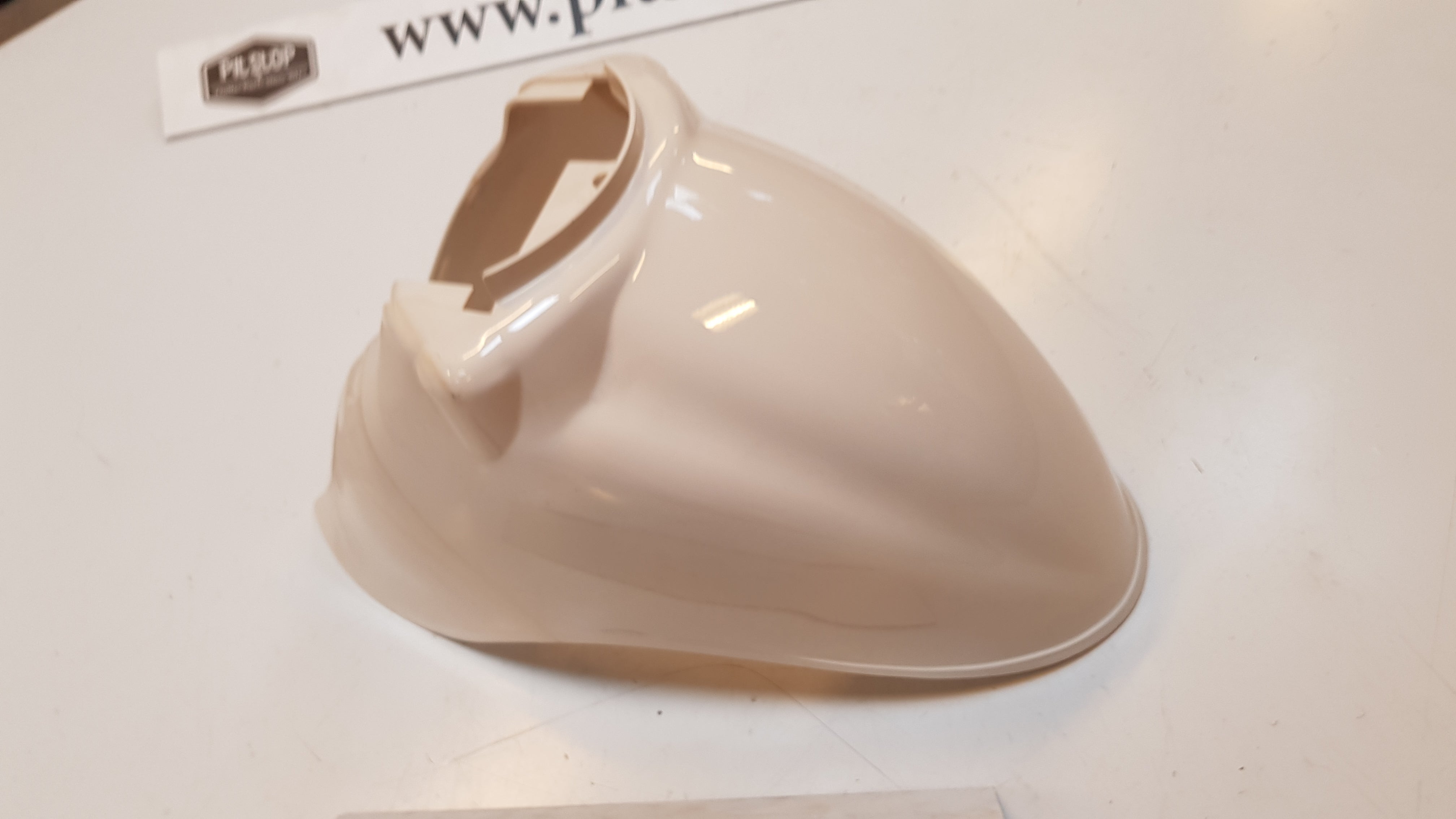Voorspatbord (Creme-Wit)