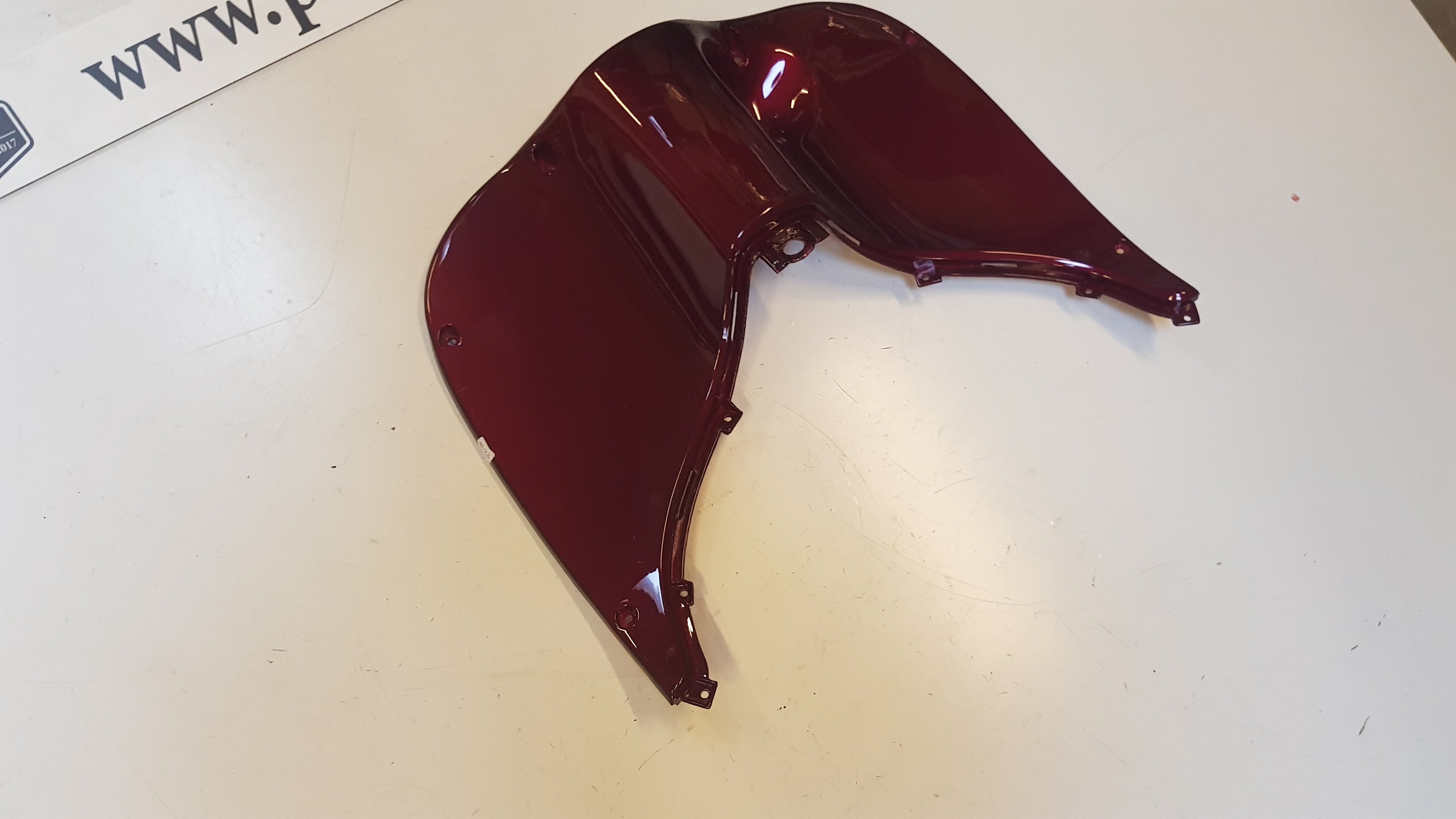 Beenschild (Bordeaux Rood)