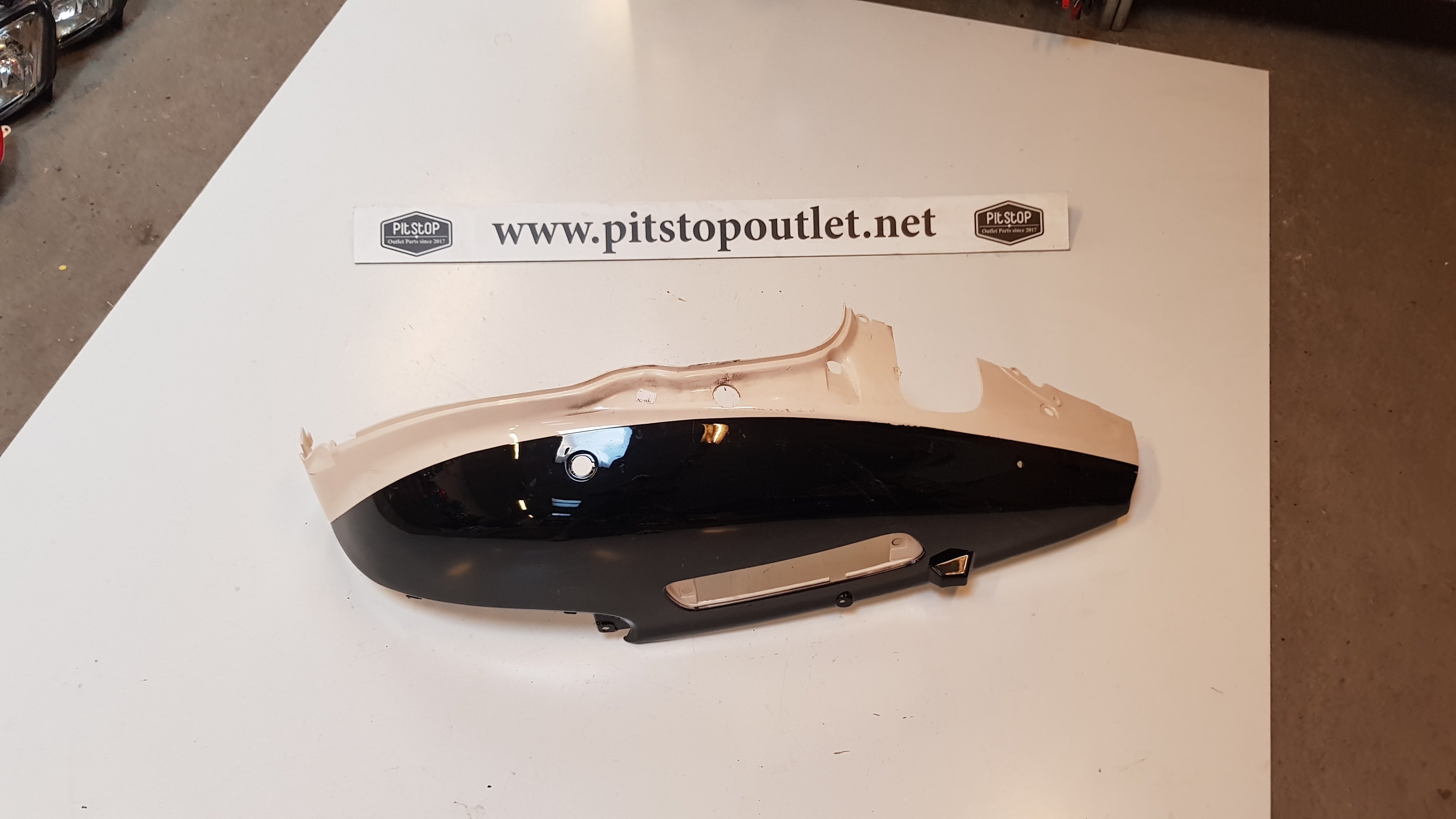 Linker Zijkap (Zwart+Cremewit)