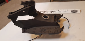 Benzinetank + Voetkap (Zwart)