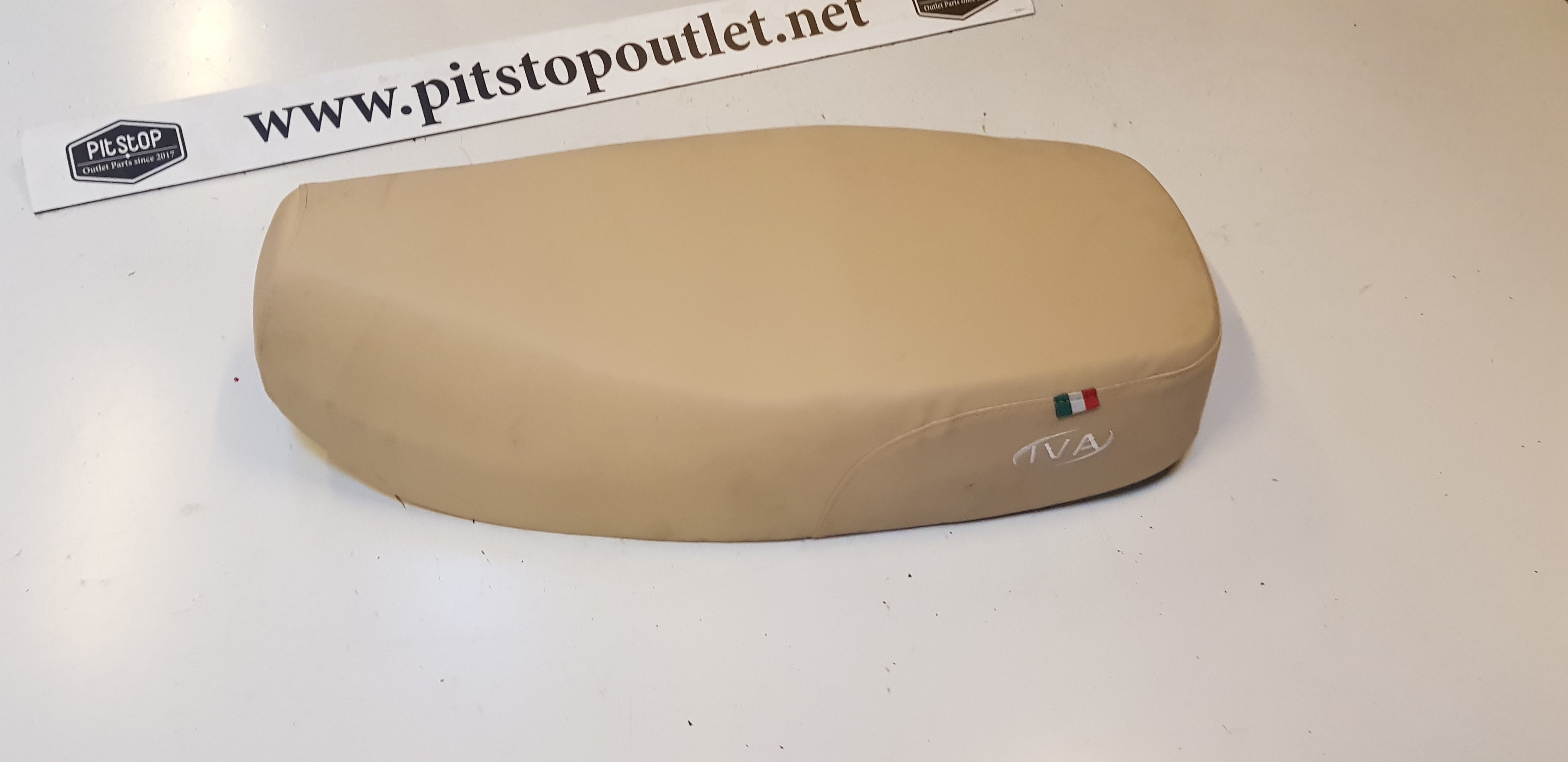 Zadel (Beige/Creme)