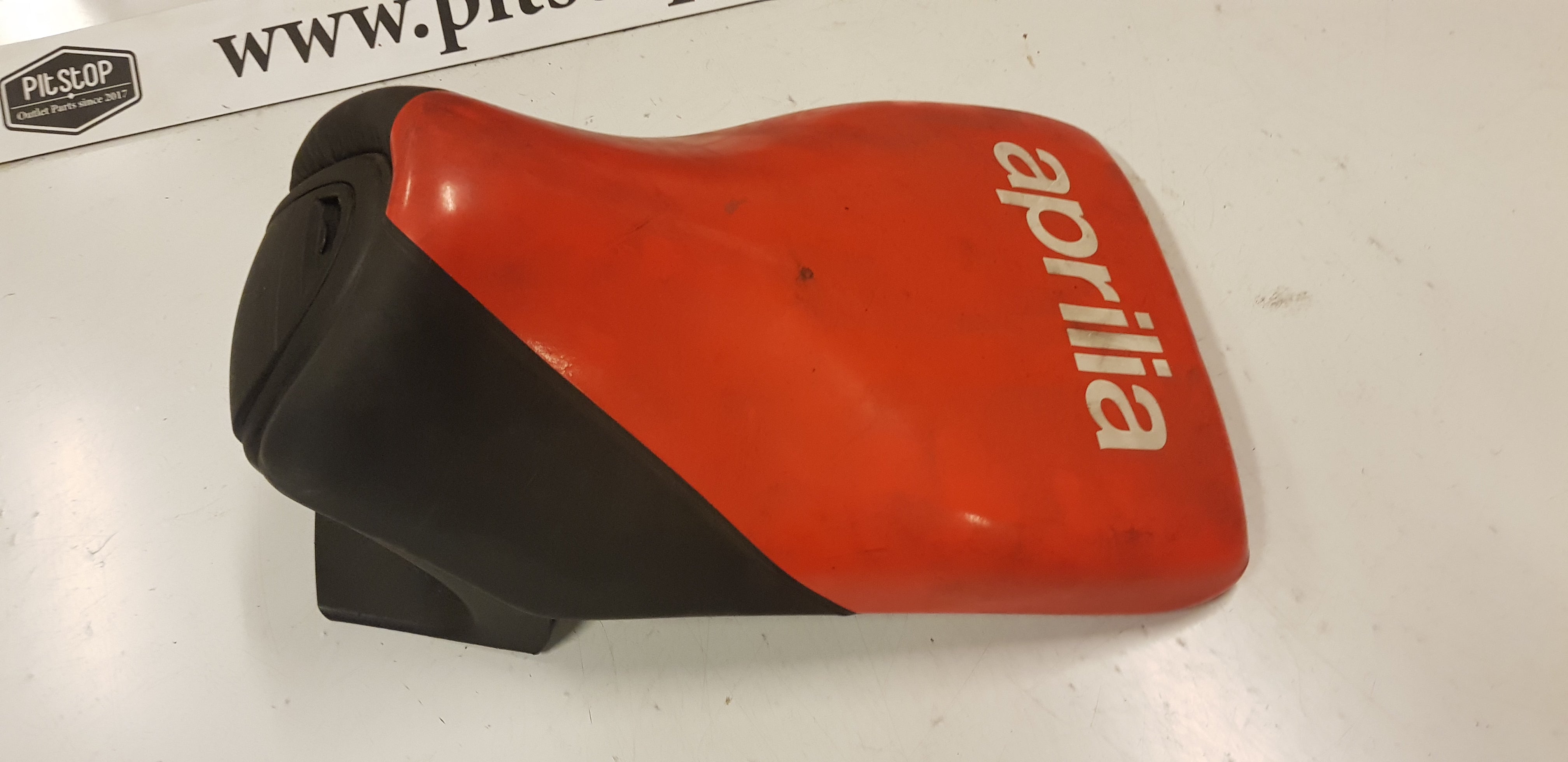 Zadel (Rood+Zwart)