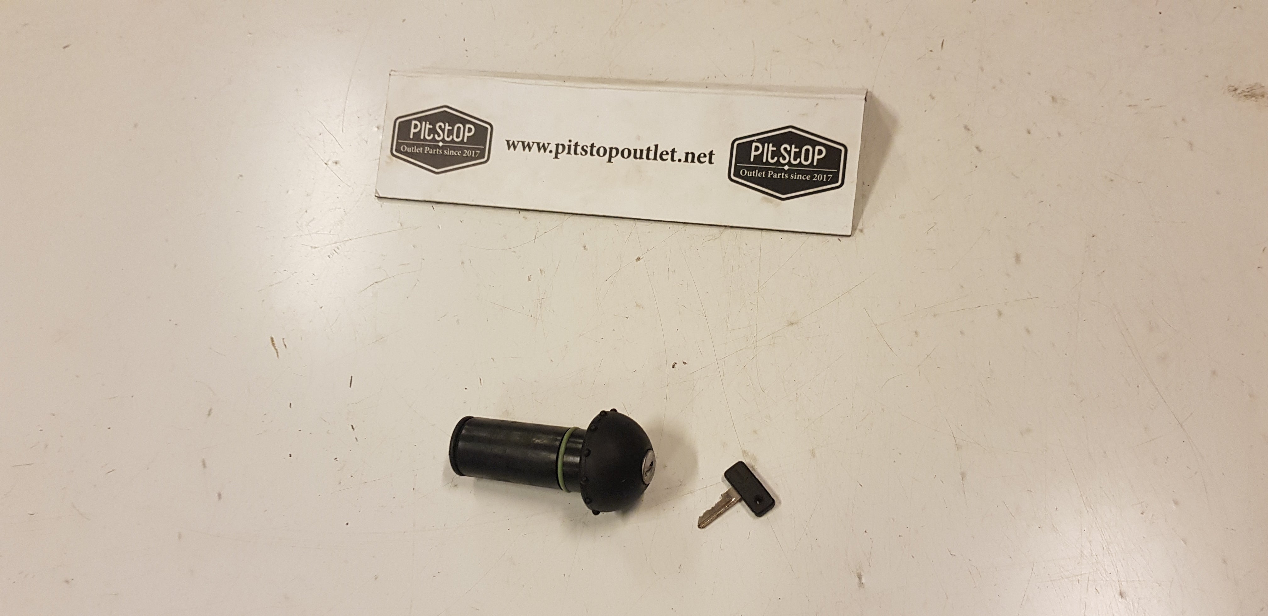 Tankdop + Sleutel (Merk/Model Onbekend)