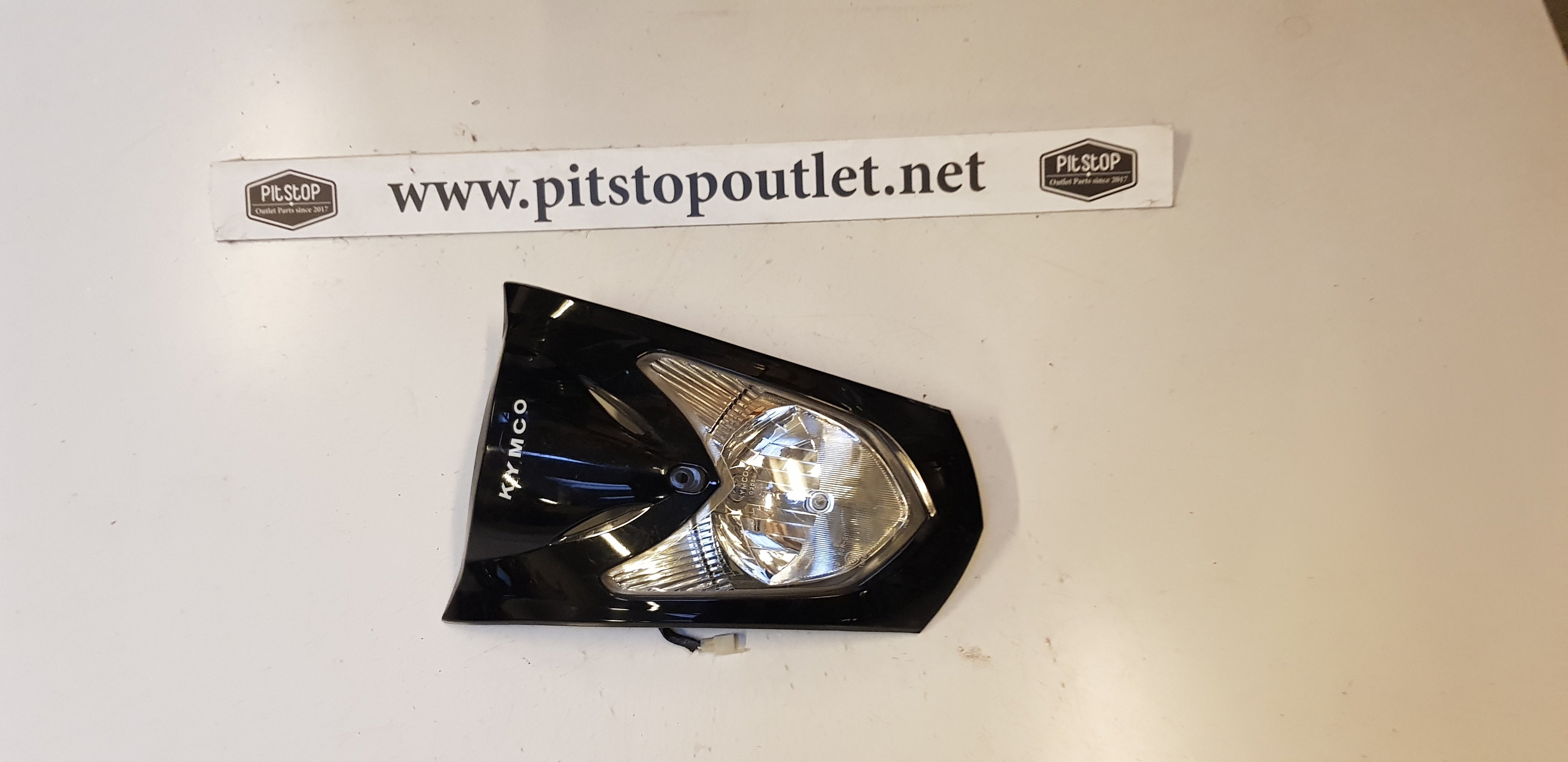 Koplamp + Voorkap (Zwart)
