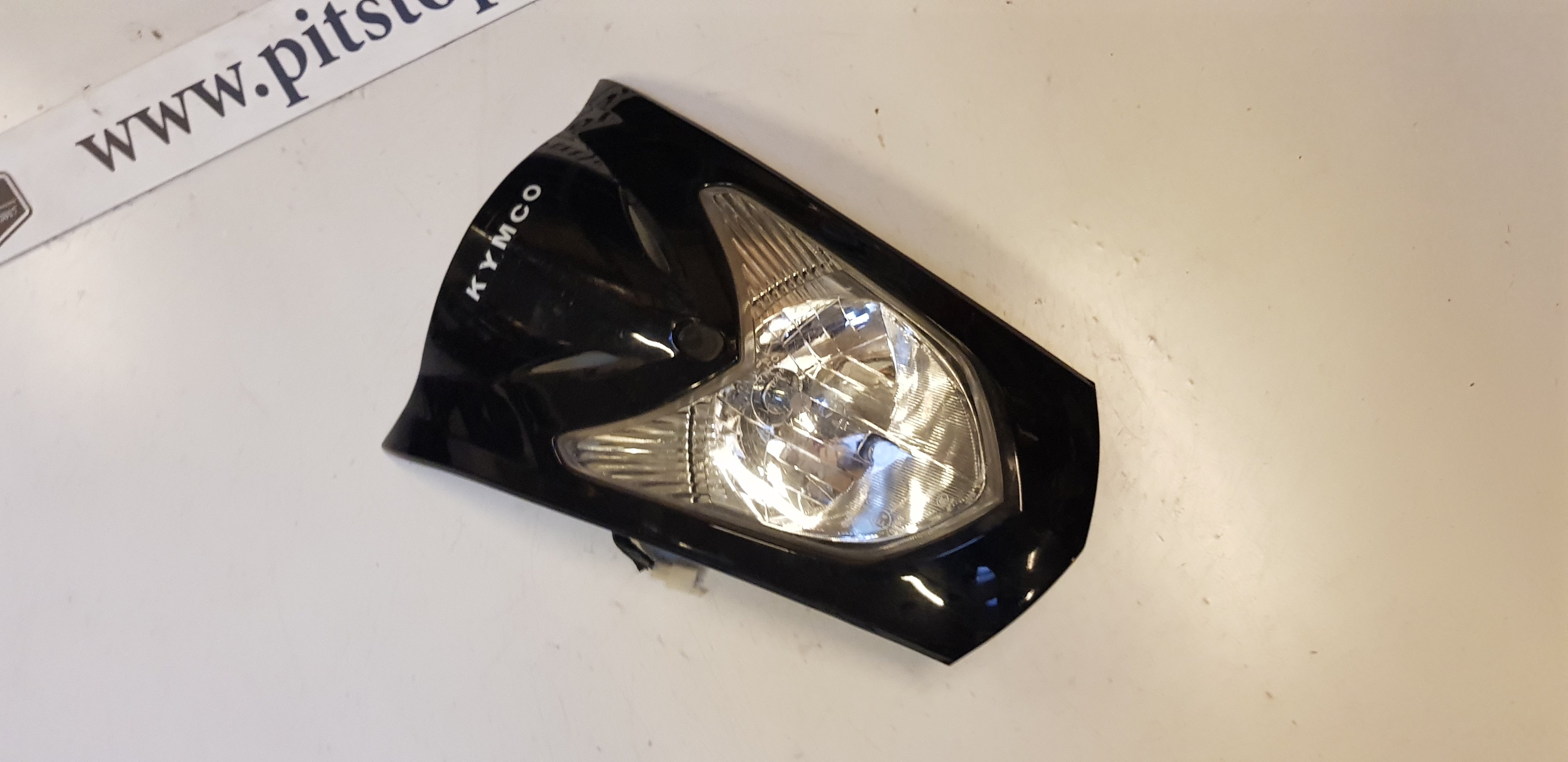 Koplamp + Voorkap (Zwart)