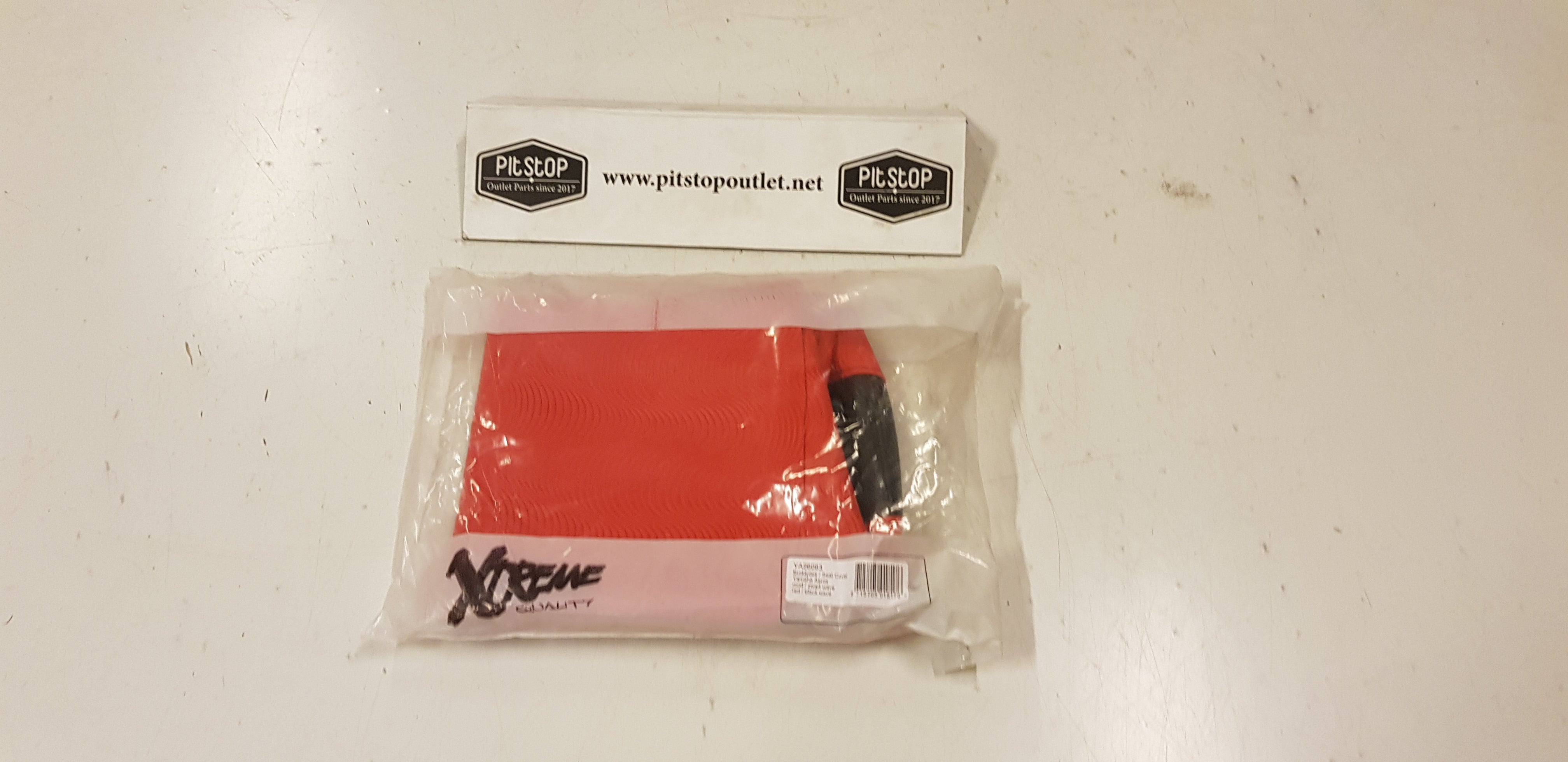 Zadel Cover (Rood+Zwart)