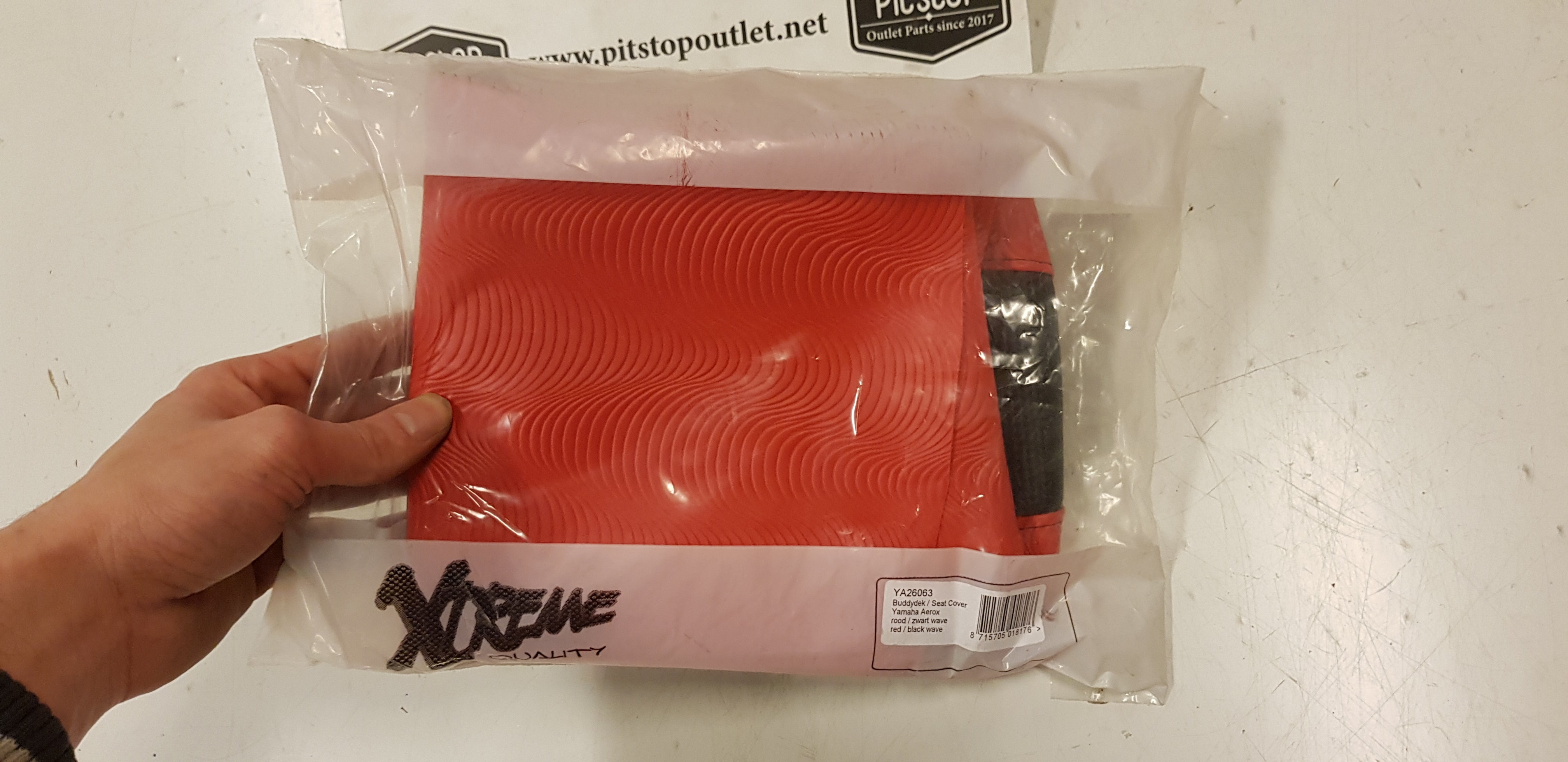 Zadel Cover (Rood+Zwart)