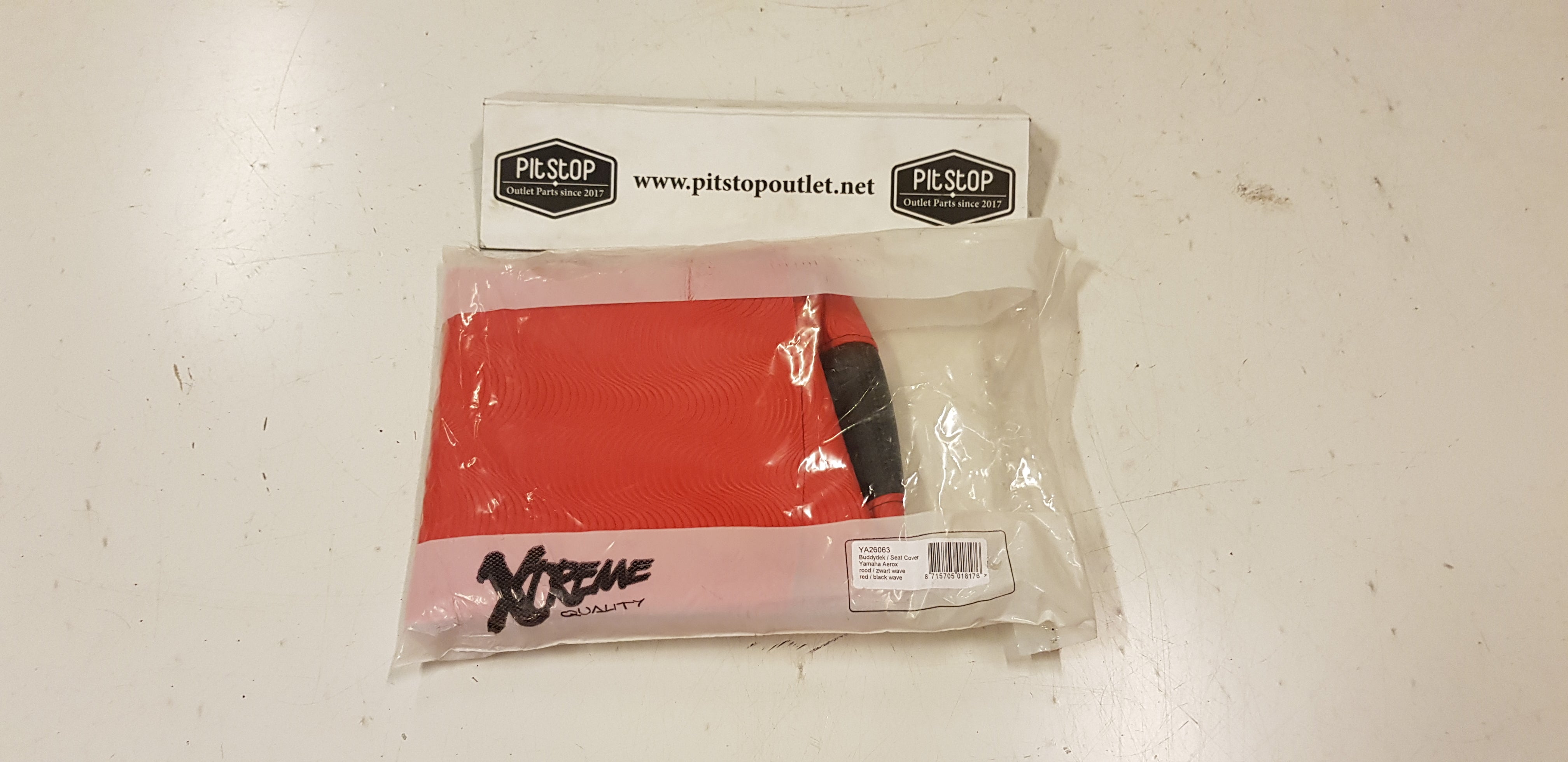 Zadel Cover (Rood+Zwart)